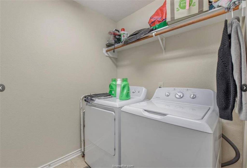 215 Simi Drive, College Station, TX 77845