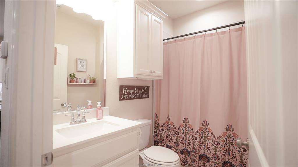 2113 Mountain Wind Loop, Bryan, TX 77807