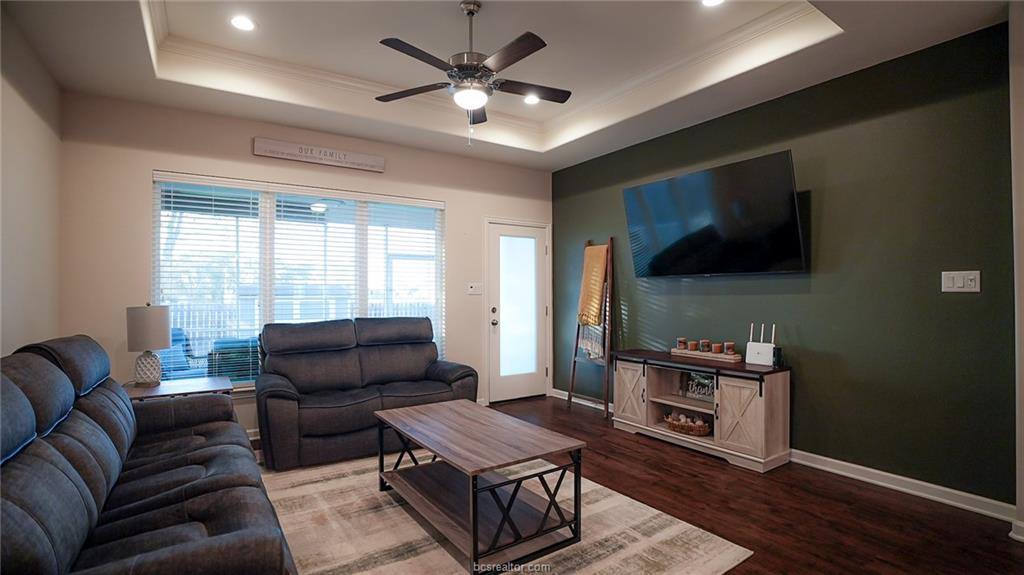 2113 Mountain Wind Loop, Bryan, TX 77807