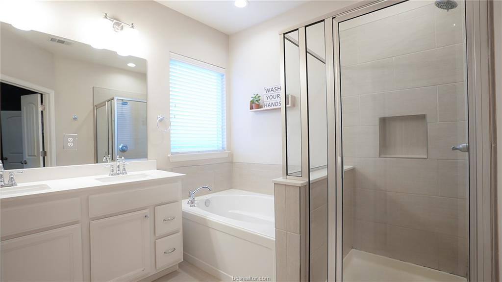 2113 Mountain Wind Loop, Bryan, TX 77807