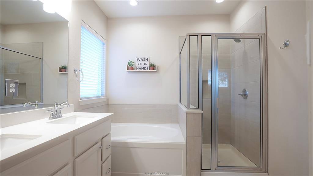 2113 Mountain Wind Loop, Bryan, TX 77807