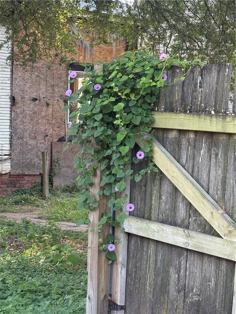 500 Cedar Street, Hearne, TX 77859