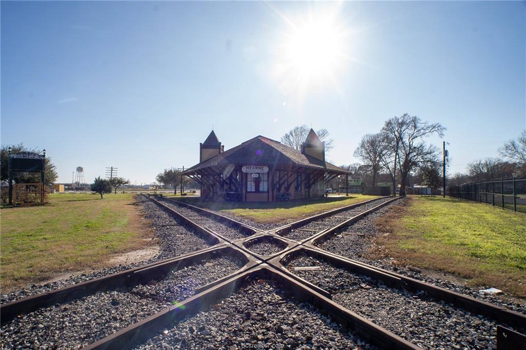 500 Cedar Street, Hearne, TX 77859