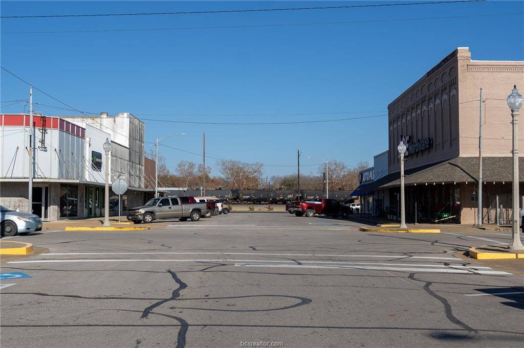 500 Cedar Street, Hearne, TX 77859