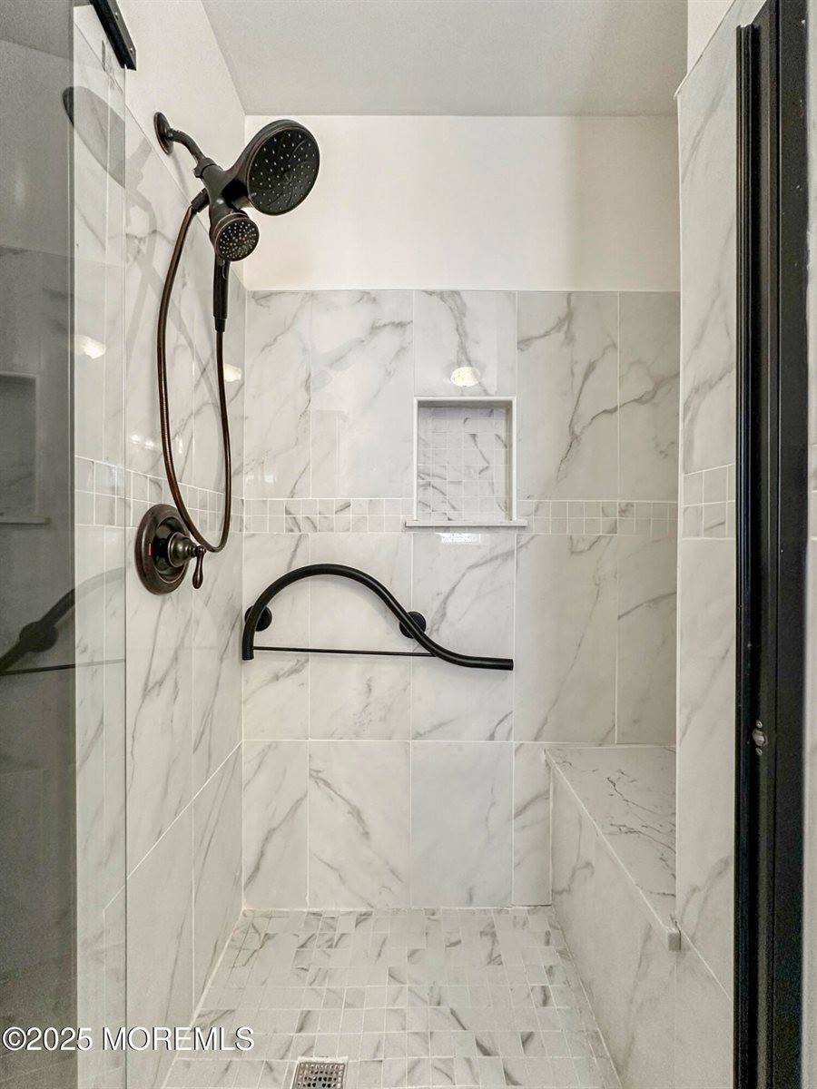 37 Brookfield Court, Toms River, NJ 08757