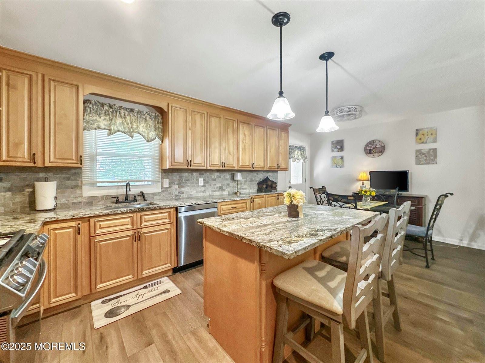 37 Brookfield Court, Toms River, NJ 08757