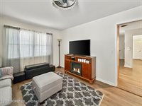 37 Brookfield Court, Toms River, NJ 08757