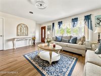 37 Brookfield Court, Toms River, NJ 08757