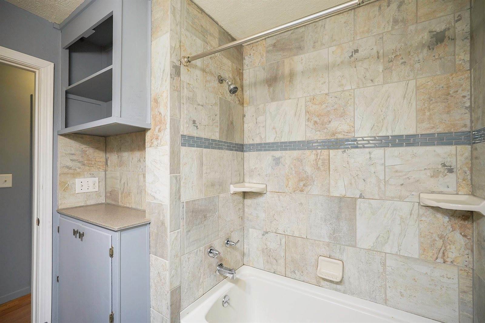 2231 North Broadway Street, Council Bluffs, IA 51503