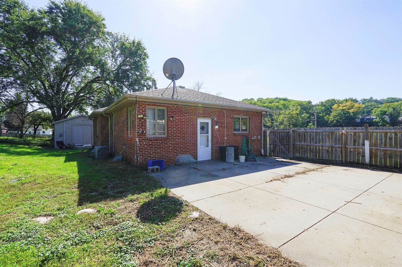 2231 North Broadway Street, Council Bluffs, IA 51503