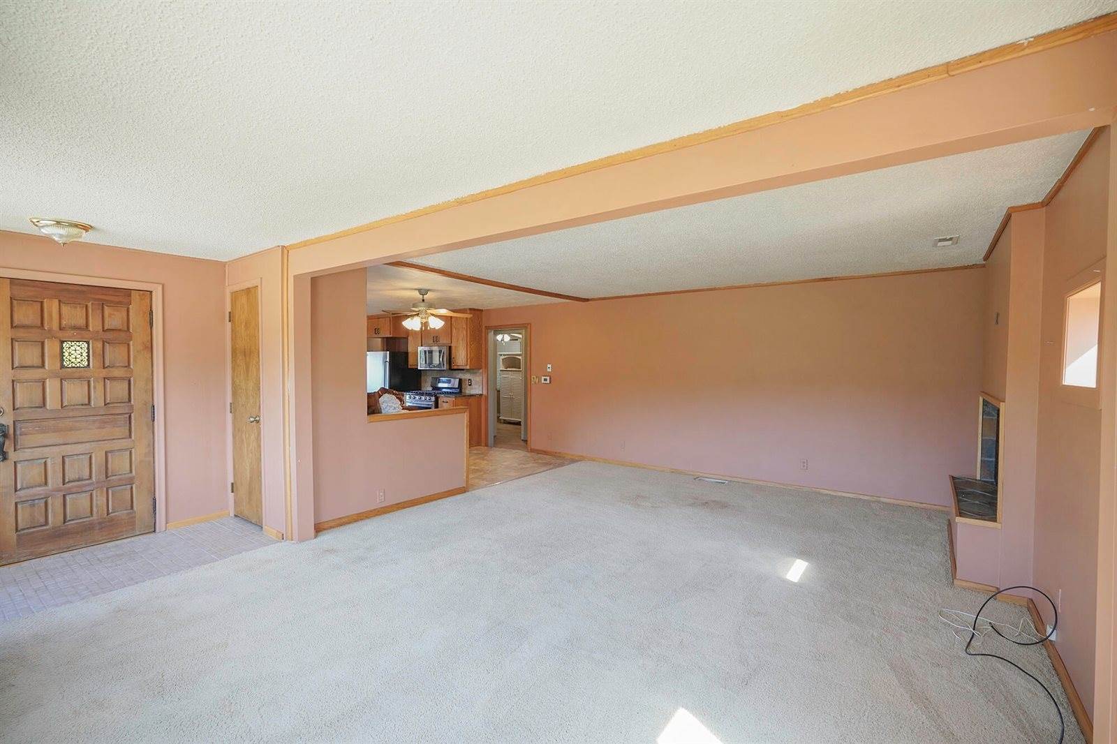 2231 North Broadway Street, Council Bluffs, IA 51503