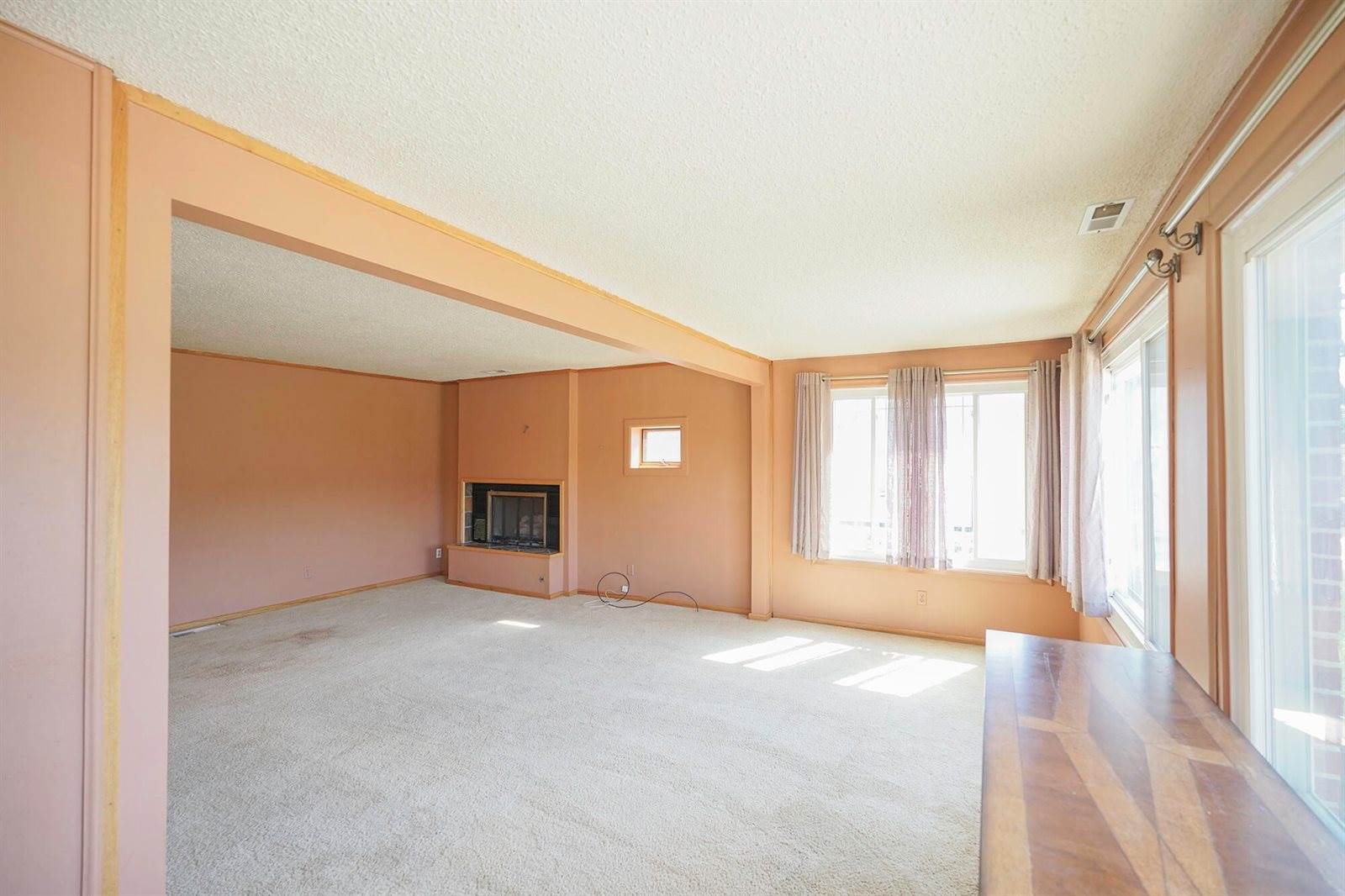 2231 North Broadway Street, Council Bluffs, IA 51503