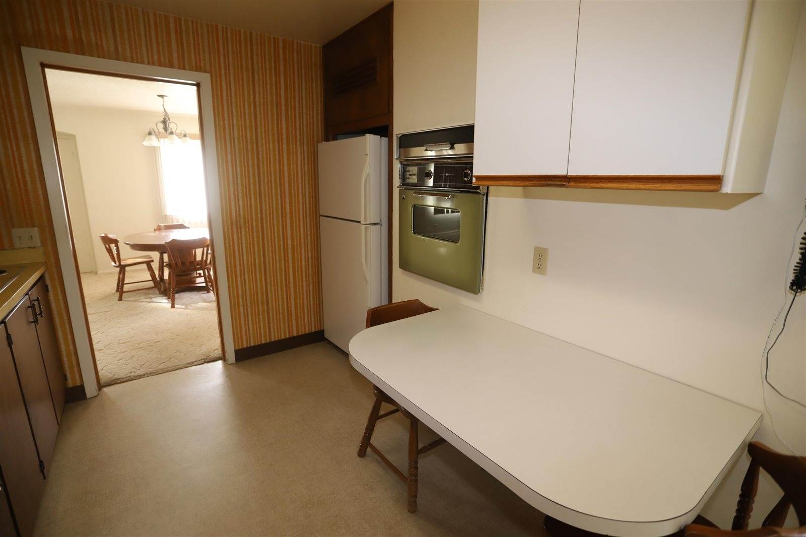 237 12th AV SE, Minot, ND 58701