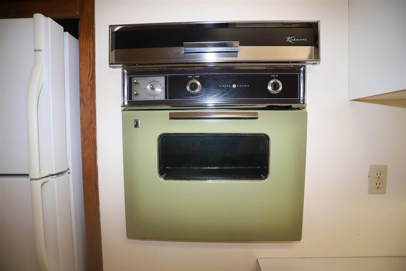 237 12th AV SE, Minot, ND 58701