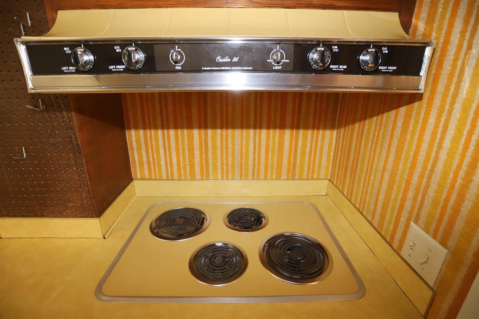 237 12th AV SE, Minot, ND 58701