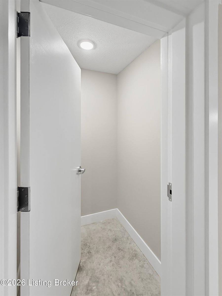 52 Betty Boyd Ln, Brandenburg, KY 40108