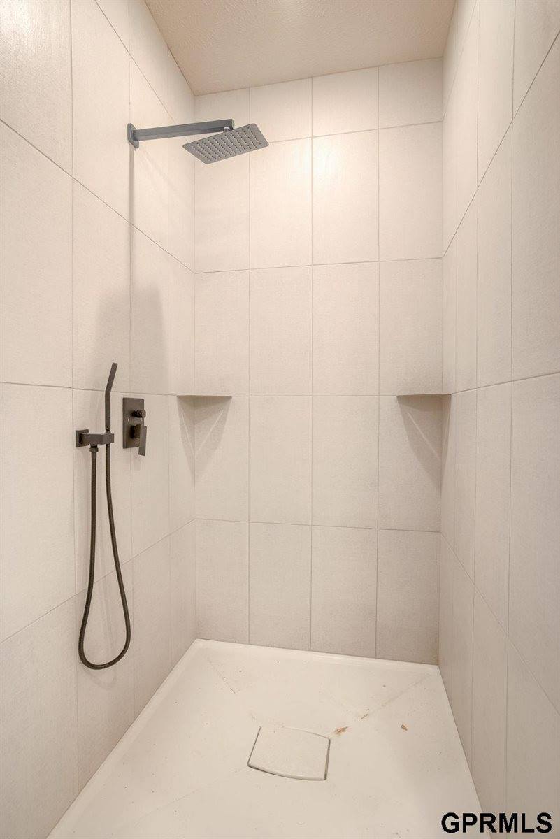 12768 Mormon Street, Omaha, NE 68142