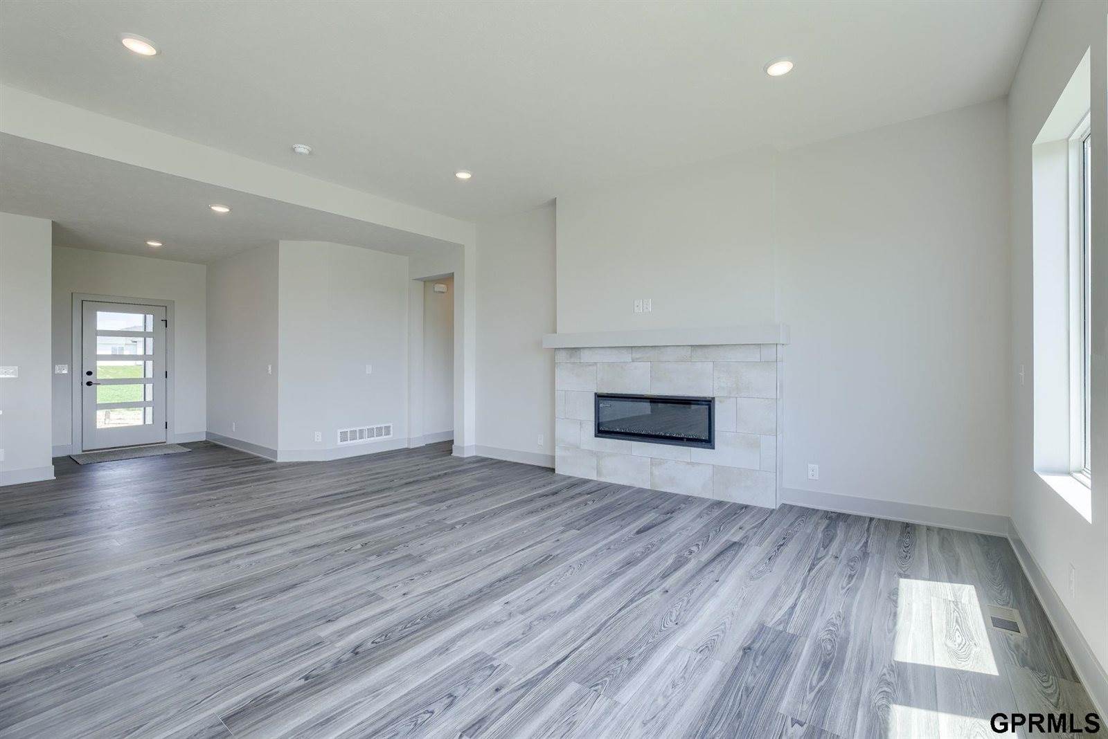 12768 Mormon Street, Omaha, NE 68142