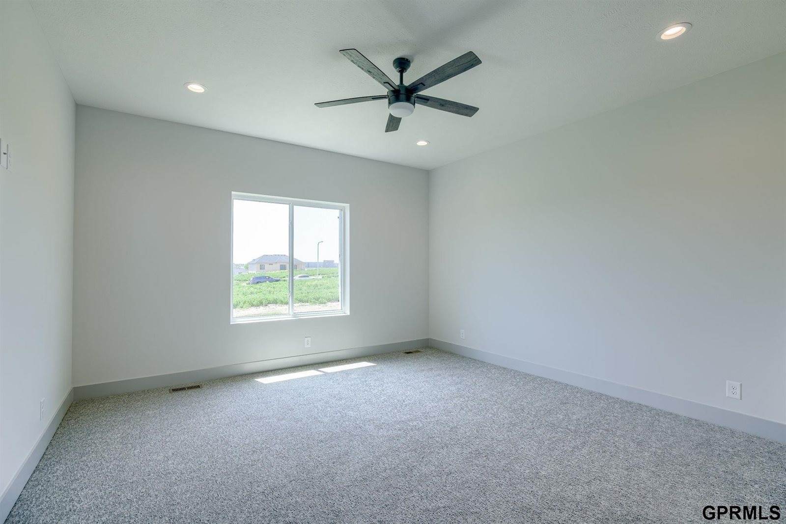 12768 Mormon Street, Omaha, NE 68142