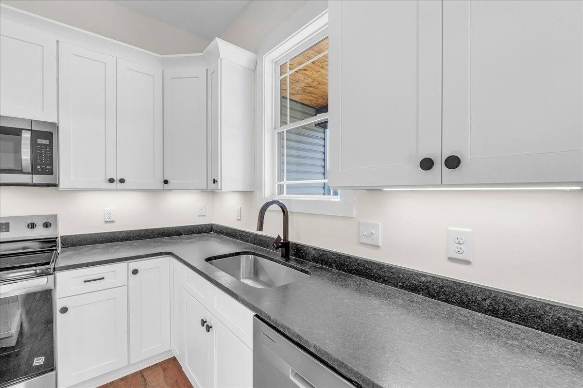 1053 Arch Cope Rd, Morrison, TN 37357