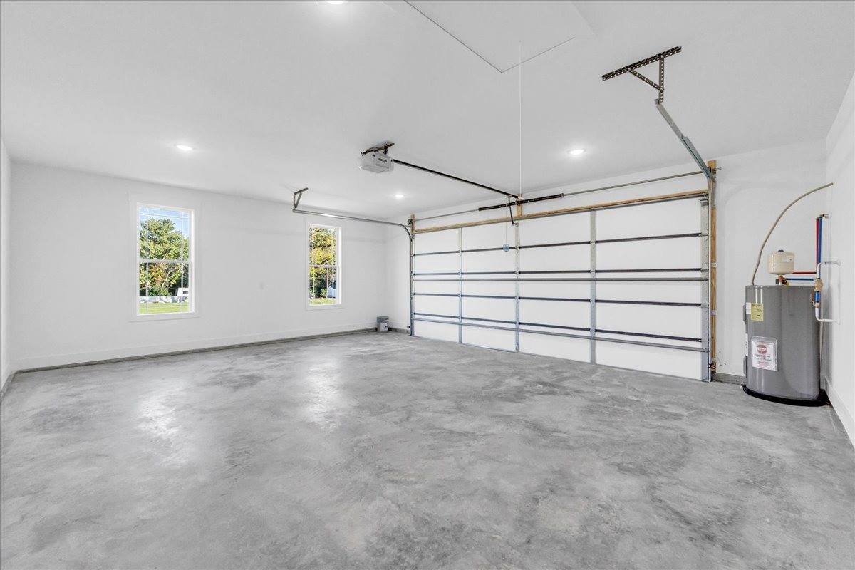 1053 Arch Cope Rd, Morrison, TN 37357