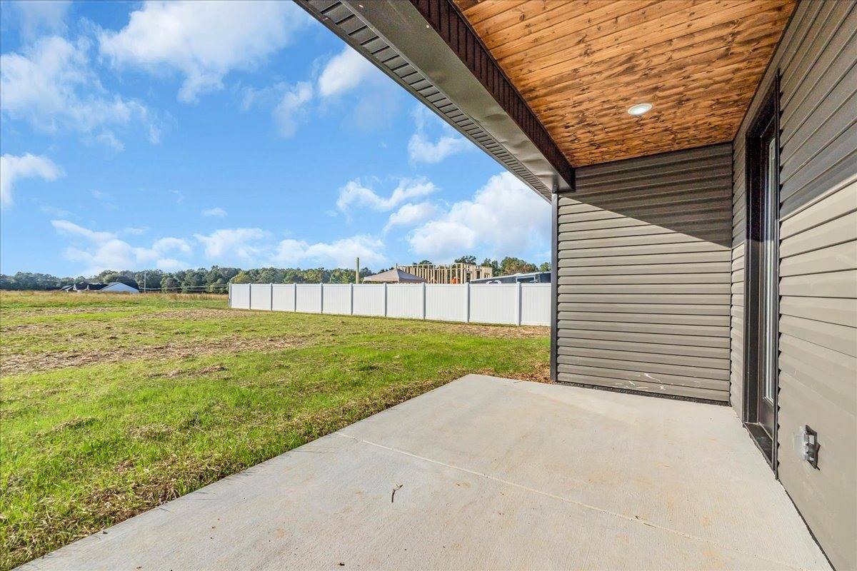 1053 Arch Cope Rd, Morrison, TN 37357