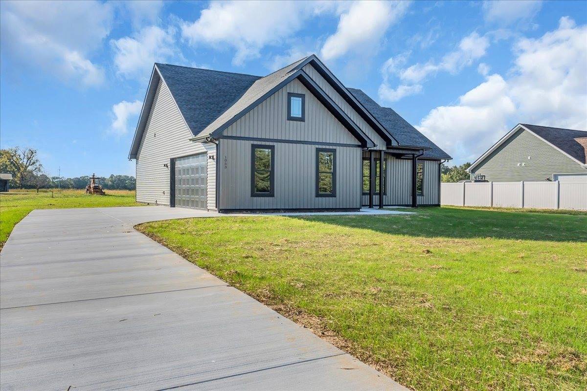 1053 Arch Cope Rd, Morrison, TN 37357