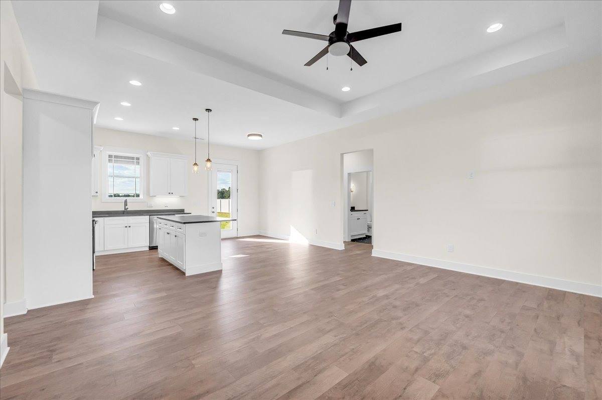 1053 Arch Cope Rd, Morrison, TN 37357