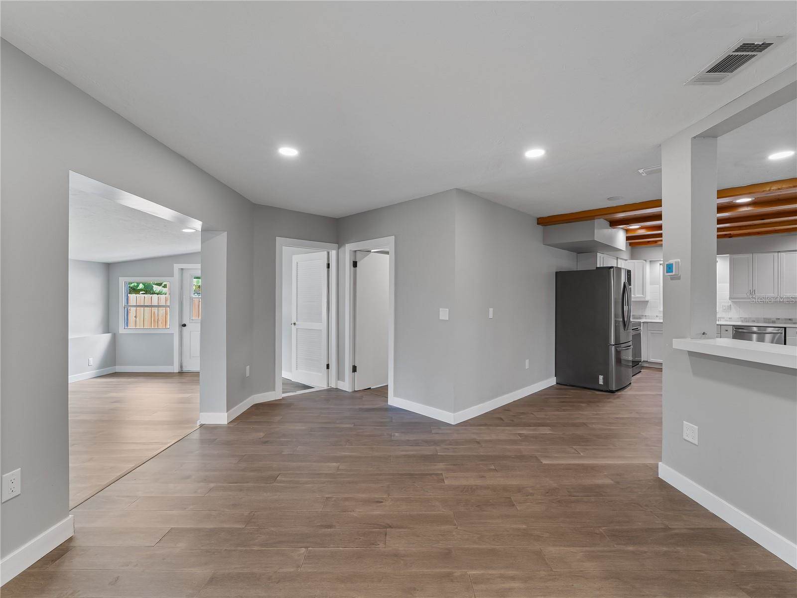 32 Bay Avenue, Osprey, FL 34229