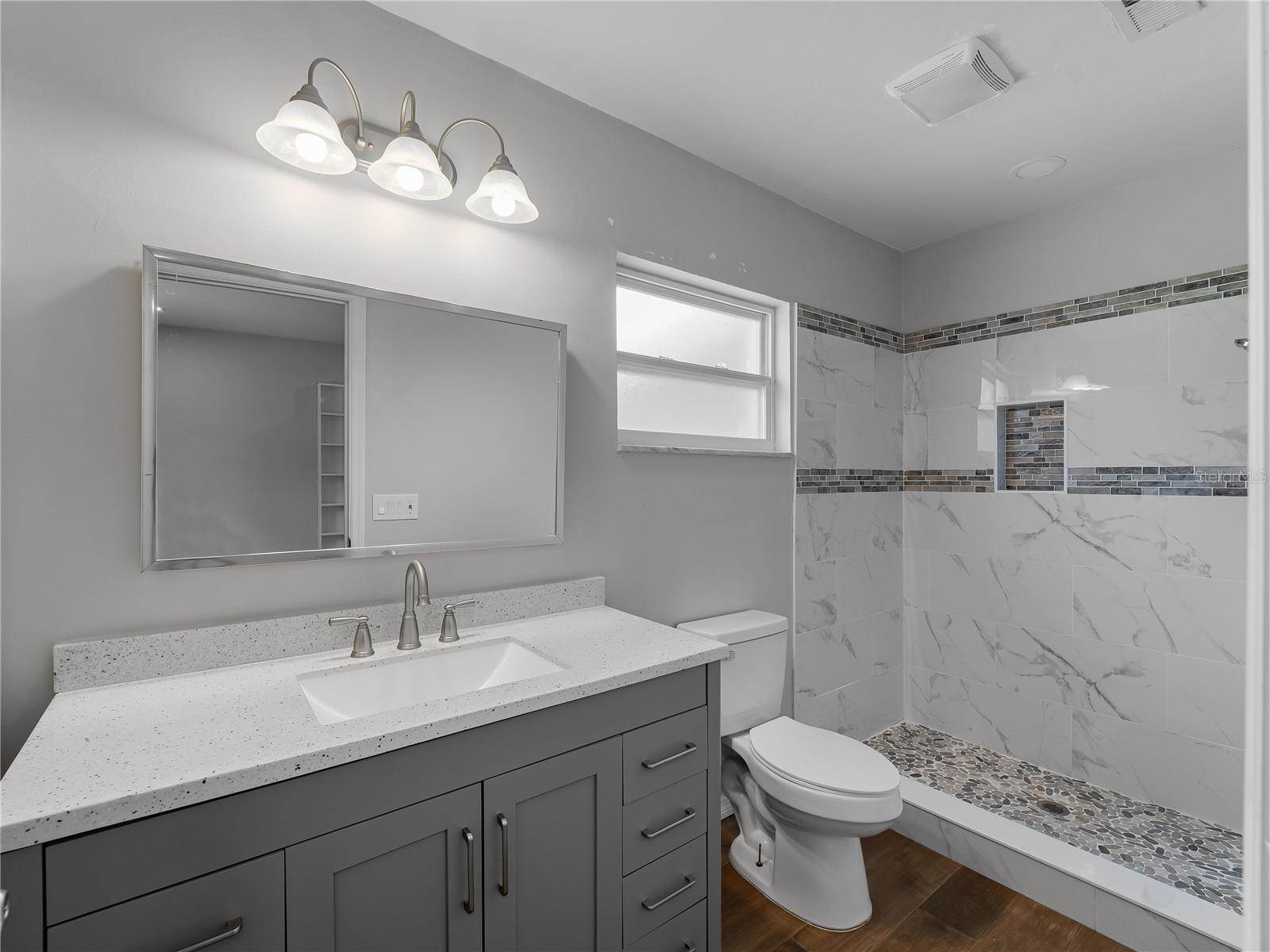 32 Bay Avenue, Osprey, FL 34229