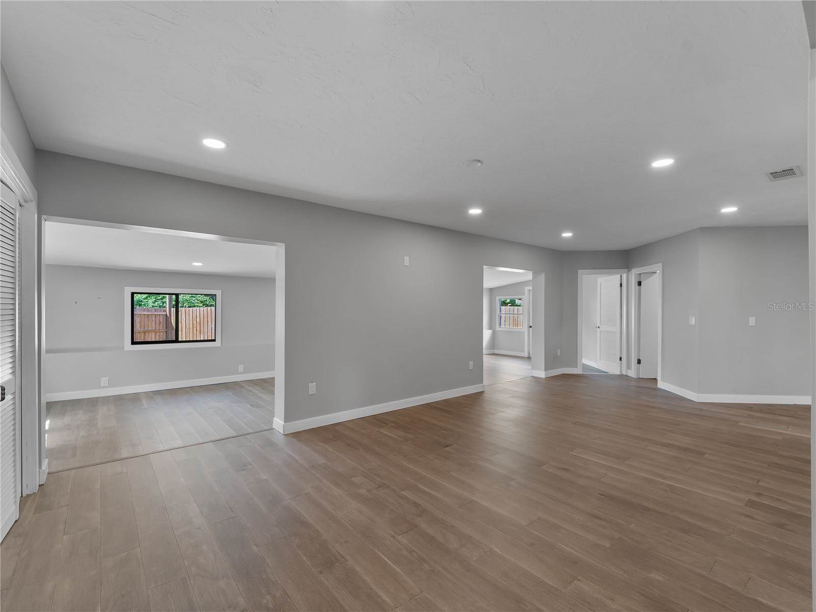 32 Bay Avenue, Osprey, FL 34229