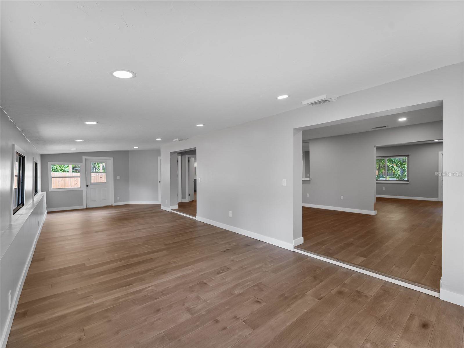 32 Bay Avenue, Osprey, FL 34229