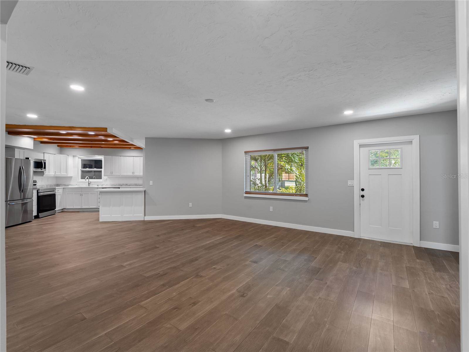 32 Bay Avenue, Osprey, FL 34229