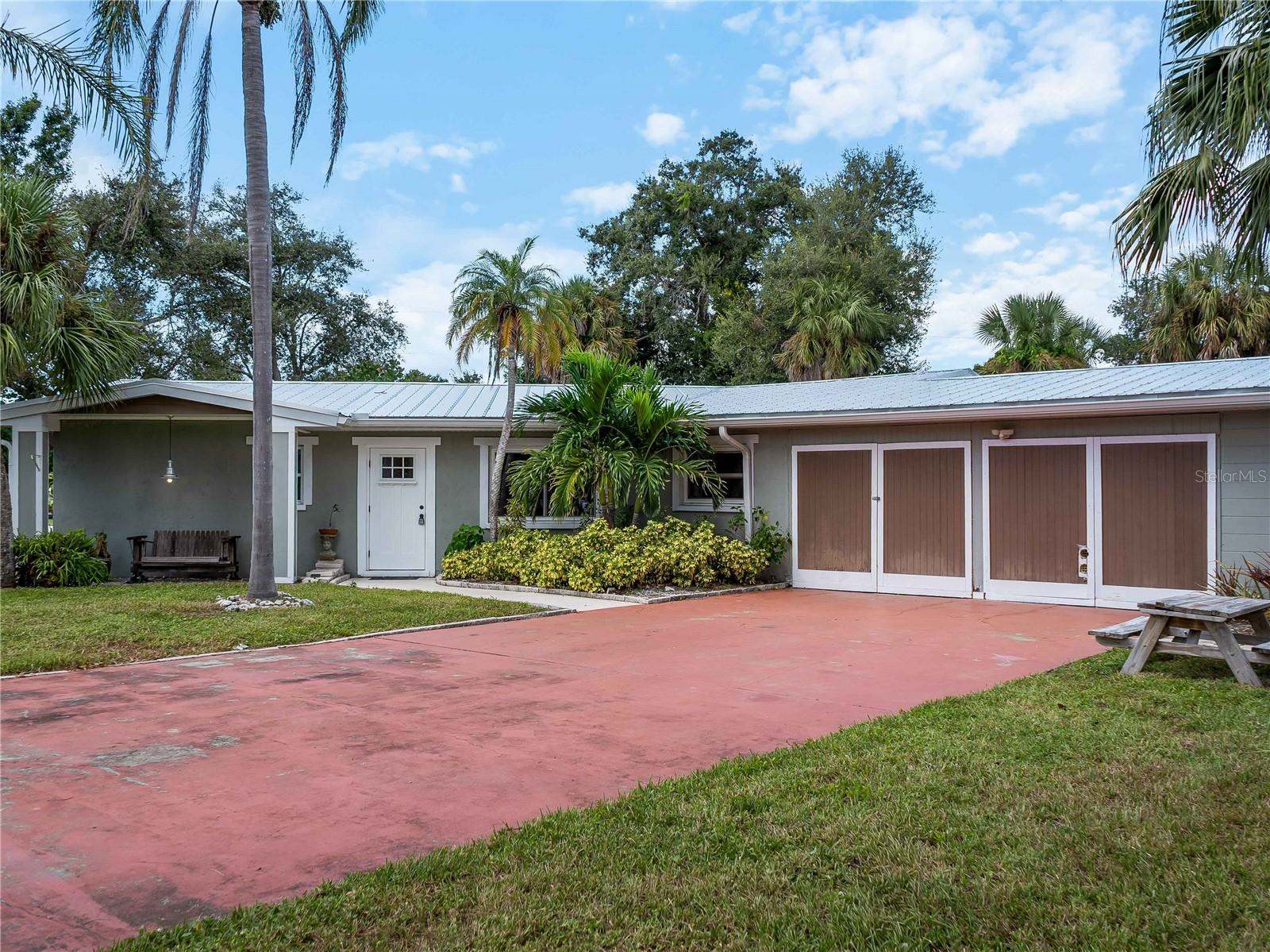 32 Bay Avenue, Osprey, FL 34229
