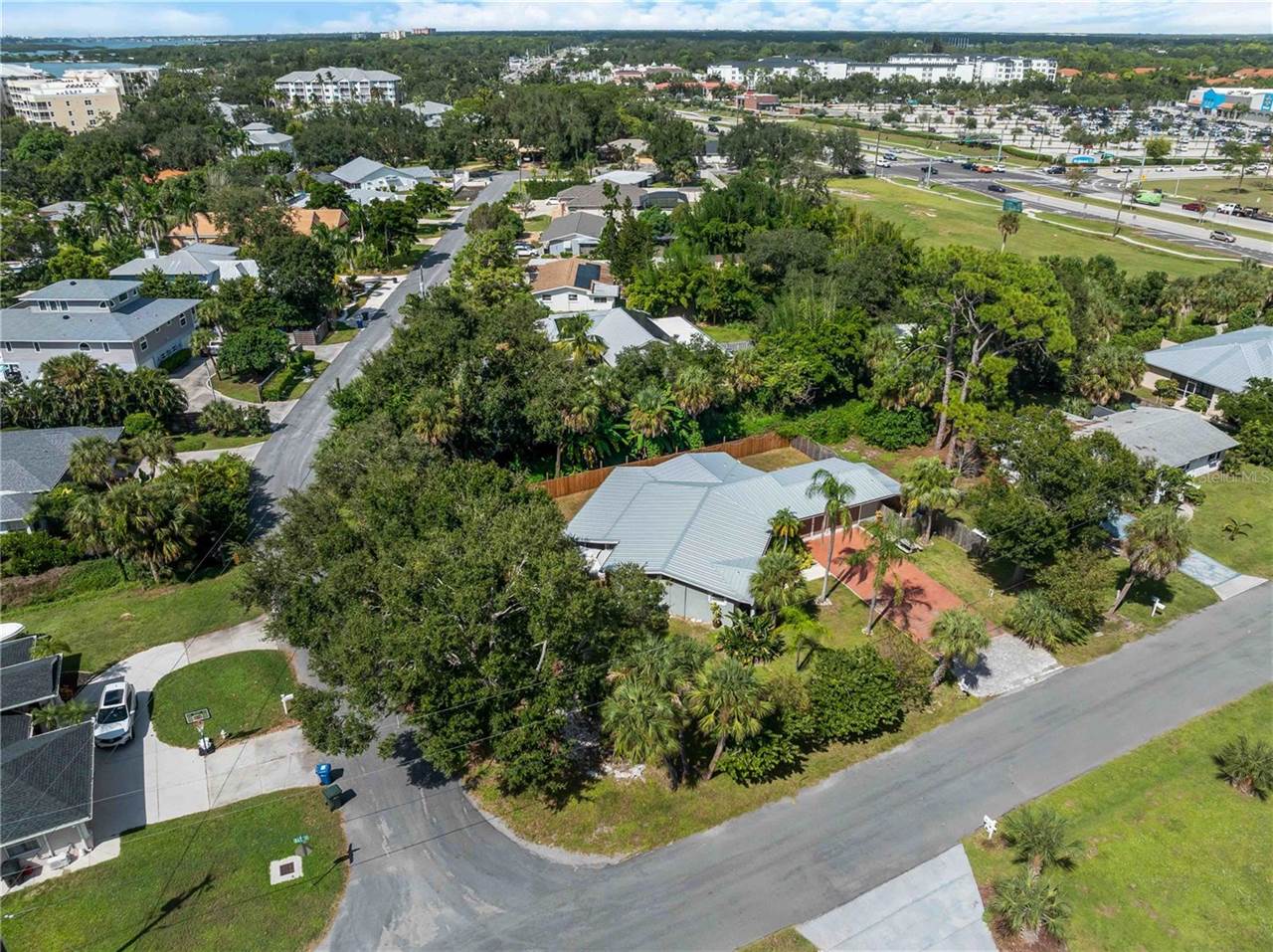 32 Bay Avenue, Osprey, FL 34229