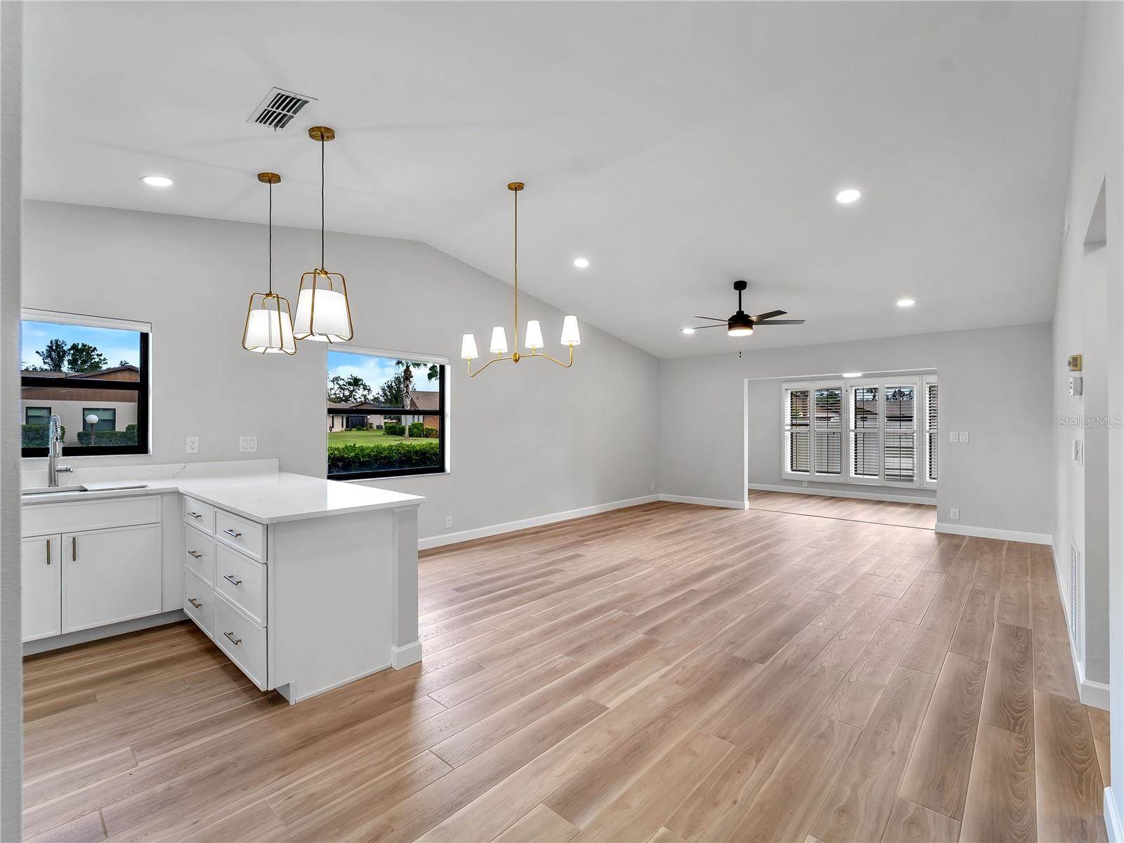 1711 Curry Avenue, Nokomis, FL 34275