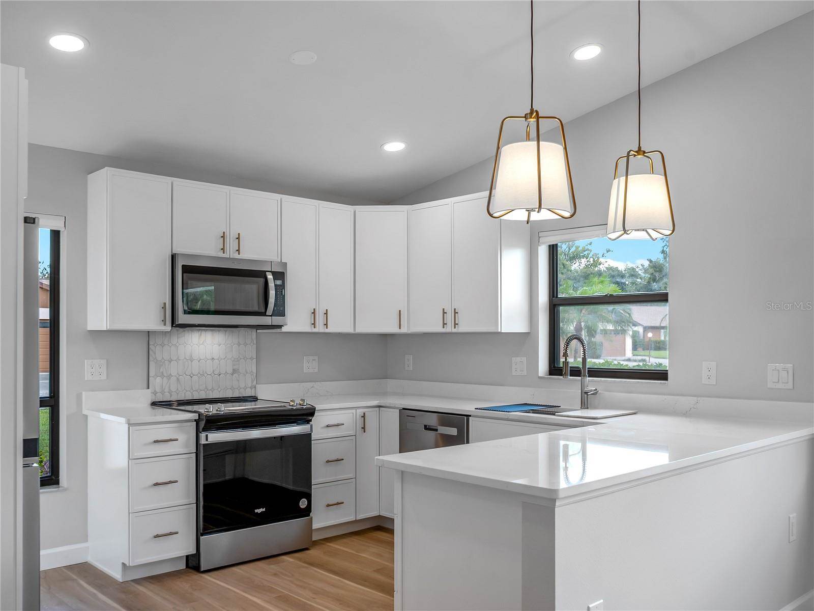 1711 Curry Avenue, Nokomis, FL 34275