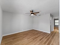 1711 Curry Avenue, Nokomis, FL 34275