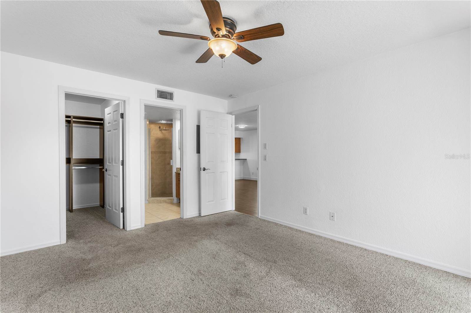 10399 Paradise Boulevard, #106B, Treasure Island, FL 33706