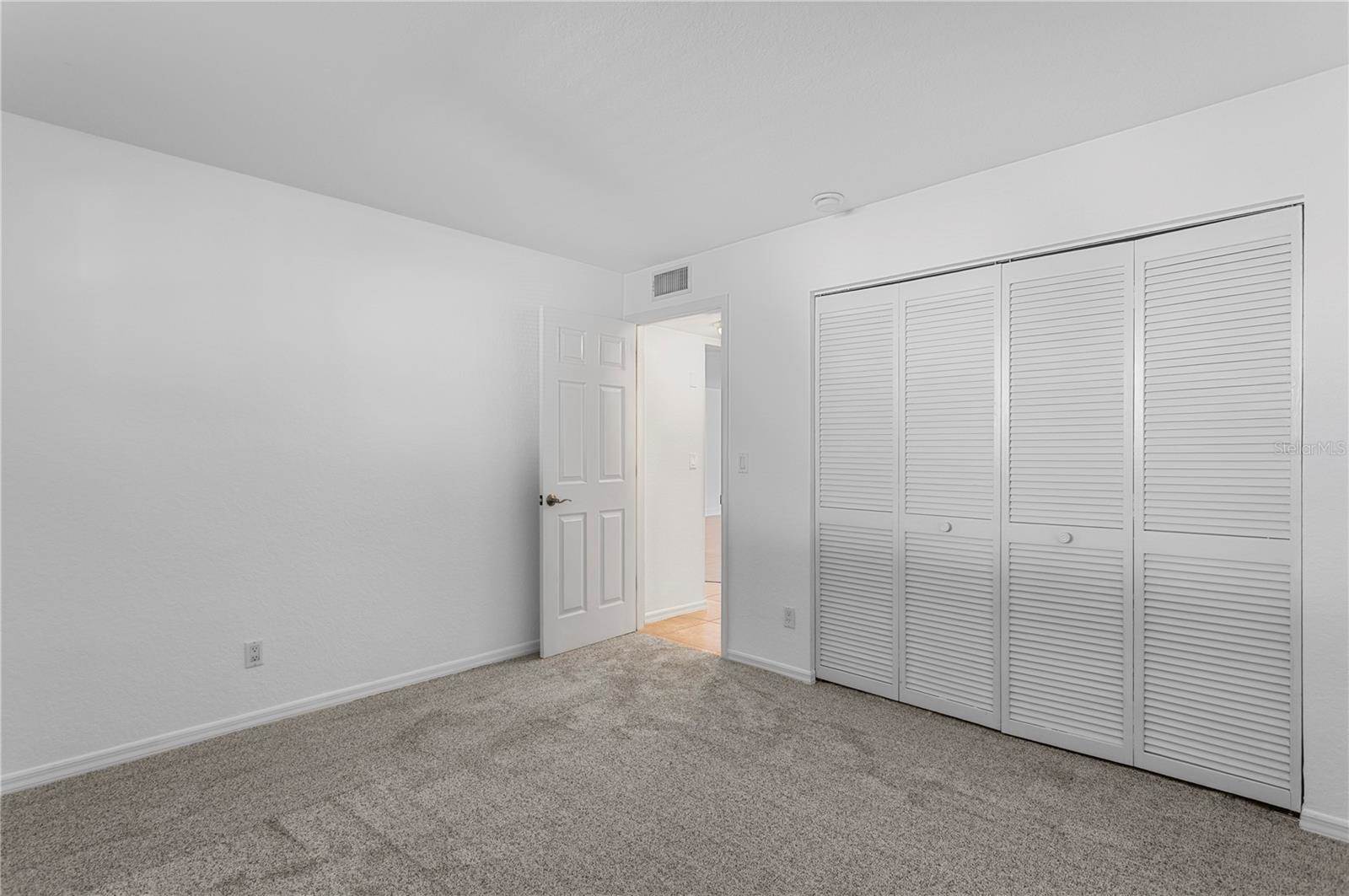 10399 Paradise Boulevard, #106B, Treasure Island, FL 33706