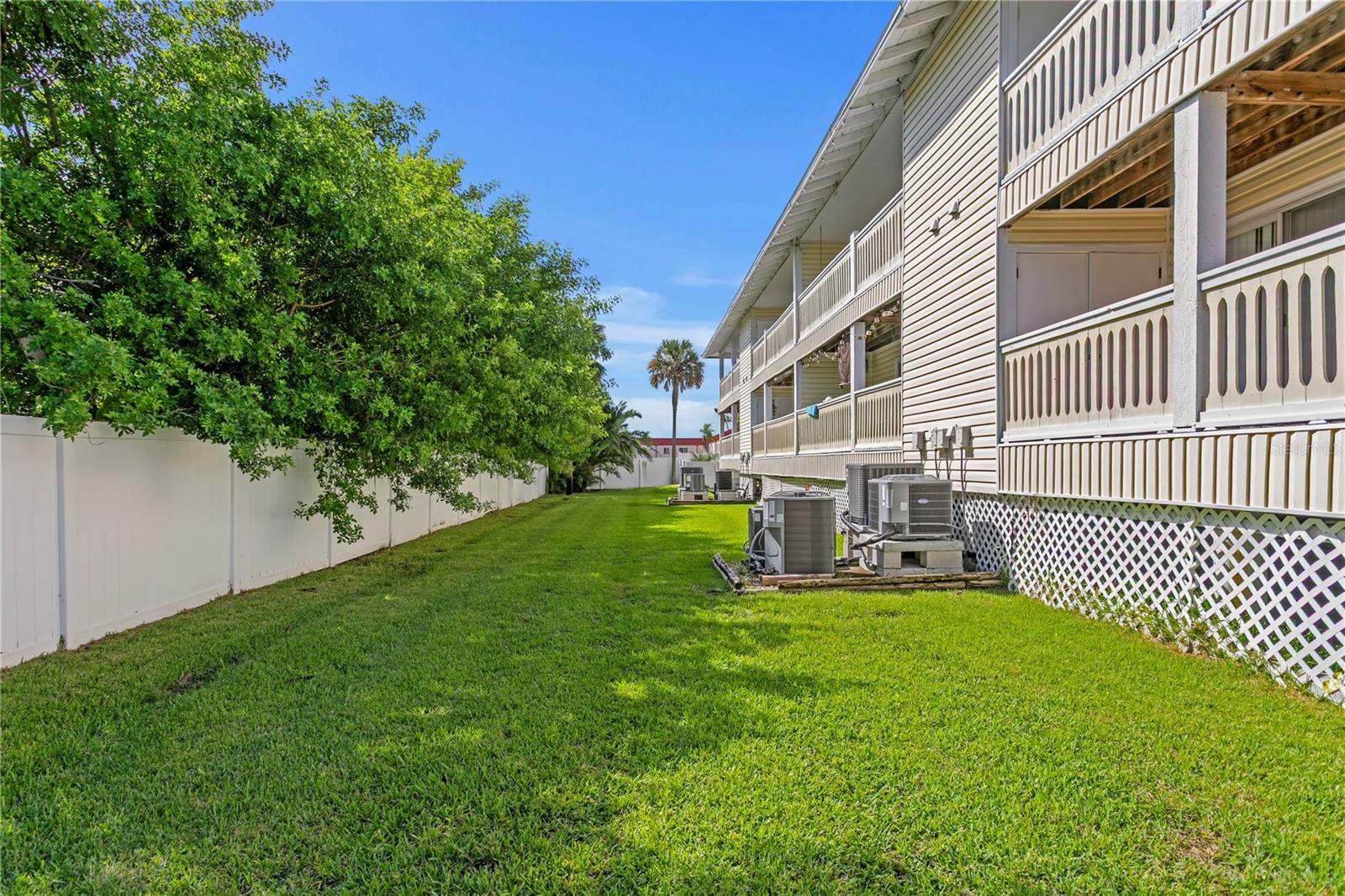 10399 Paradise Boulevard, #106B, Treasure Island, FL 33706