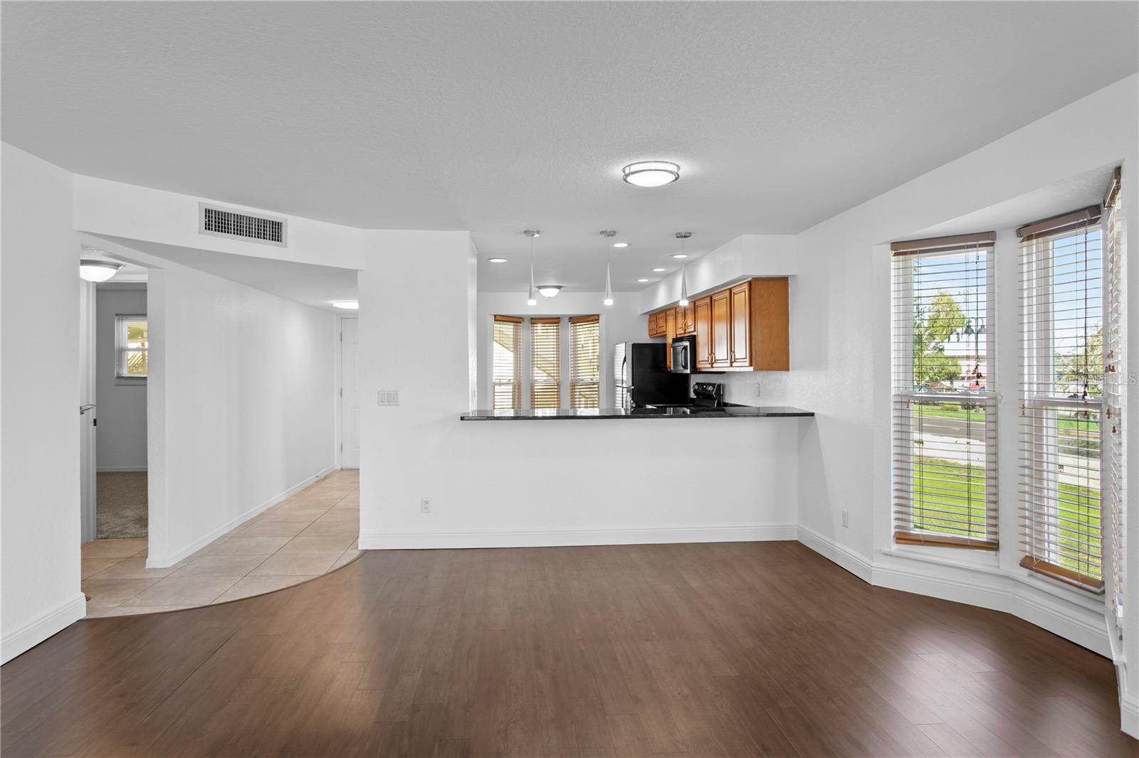 10399 Paradise Boulevard, #106B, Treasure Island, FL 33706