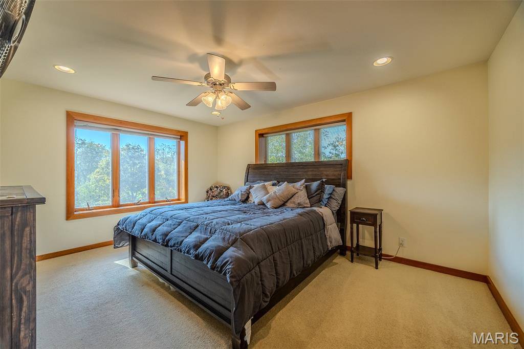 23643 Red Hawk Drive, Lebanon, MO 65536