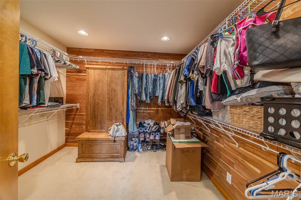 23643 Red Hawk Drive, Lebanon, MO 65536