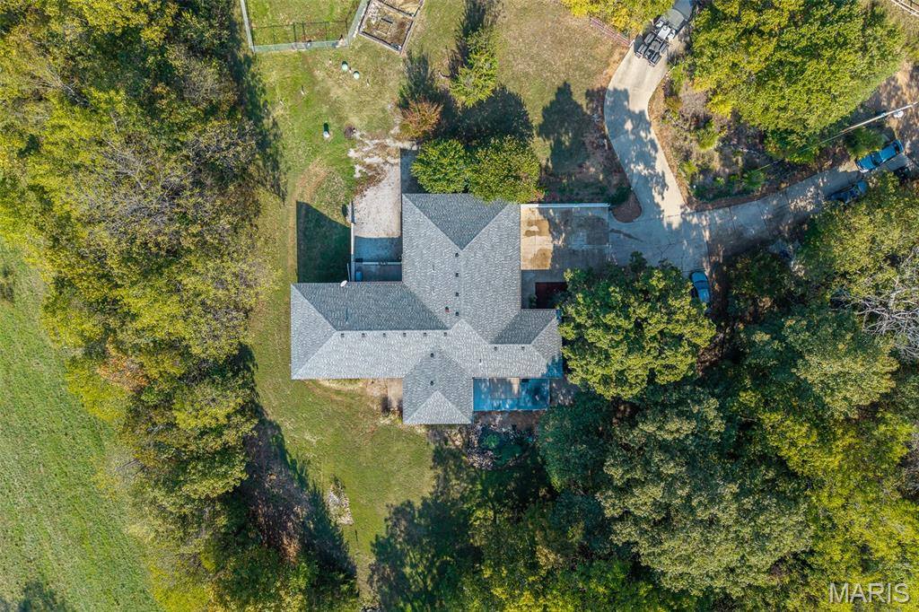 23643 Red Hawk Drive, Lebanon, MO 65536