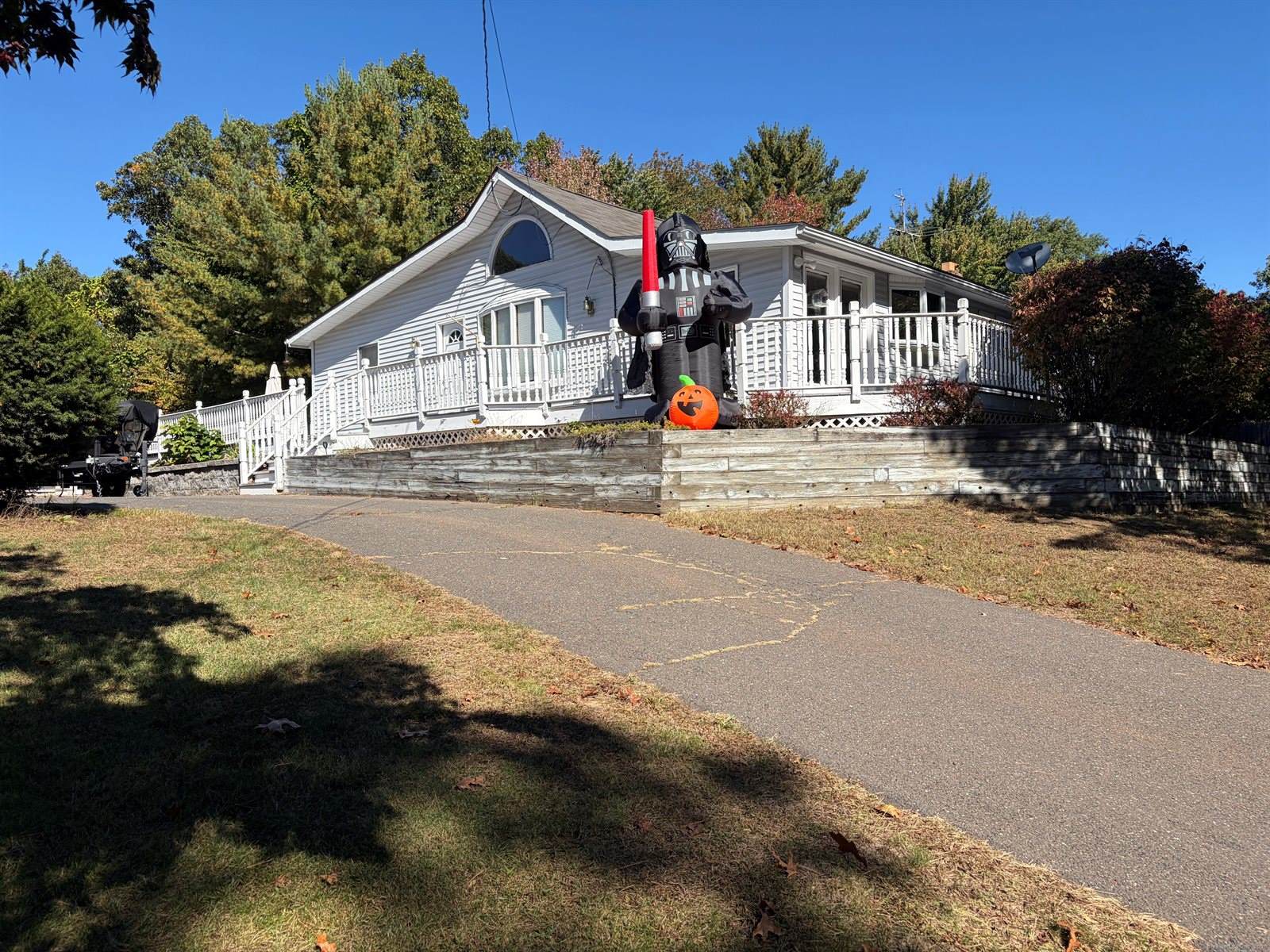 65 West Shore, Enfield, CT 06082