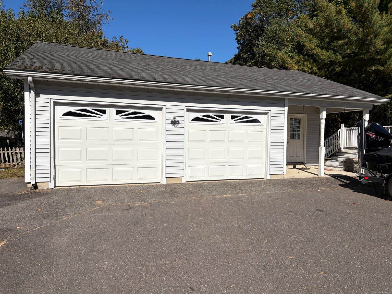 65 West Shore, Enfield, CT 06082