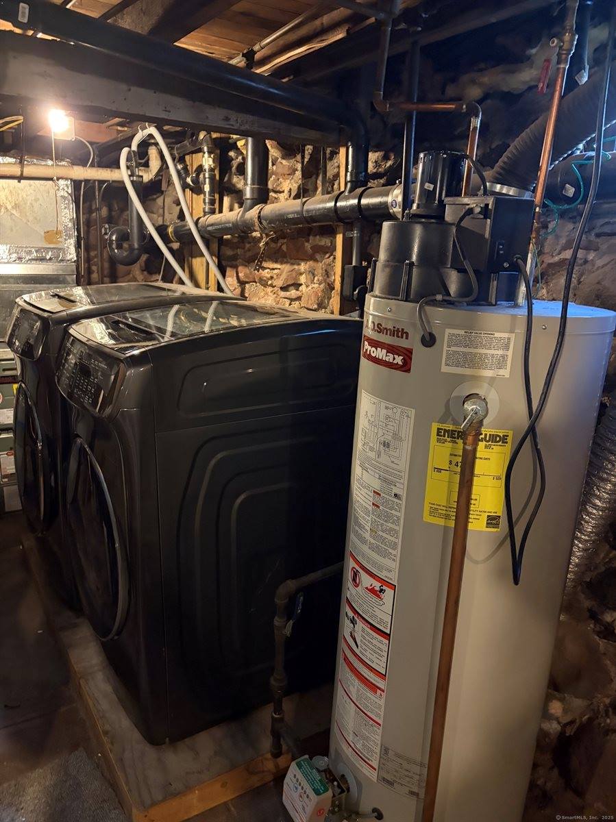 65 West Shore, Enfield, CT 06082