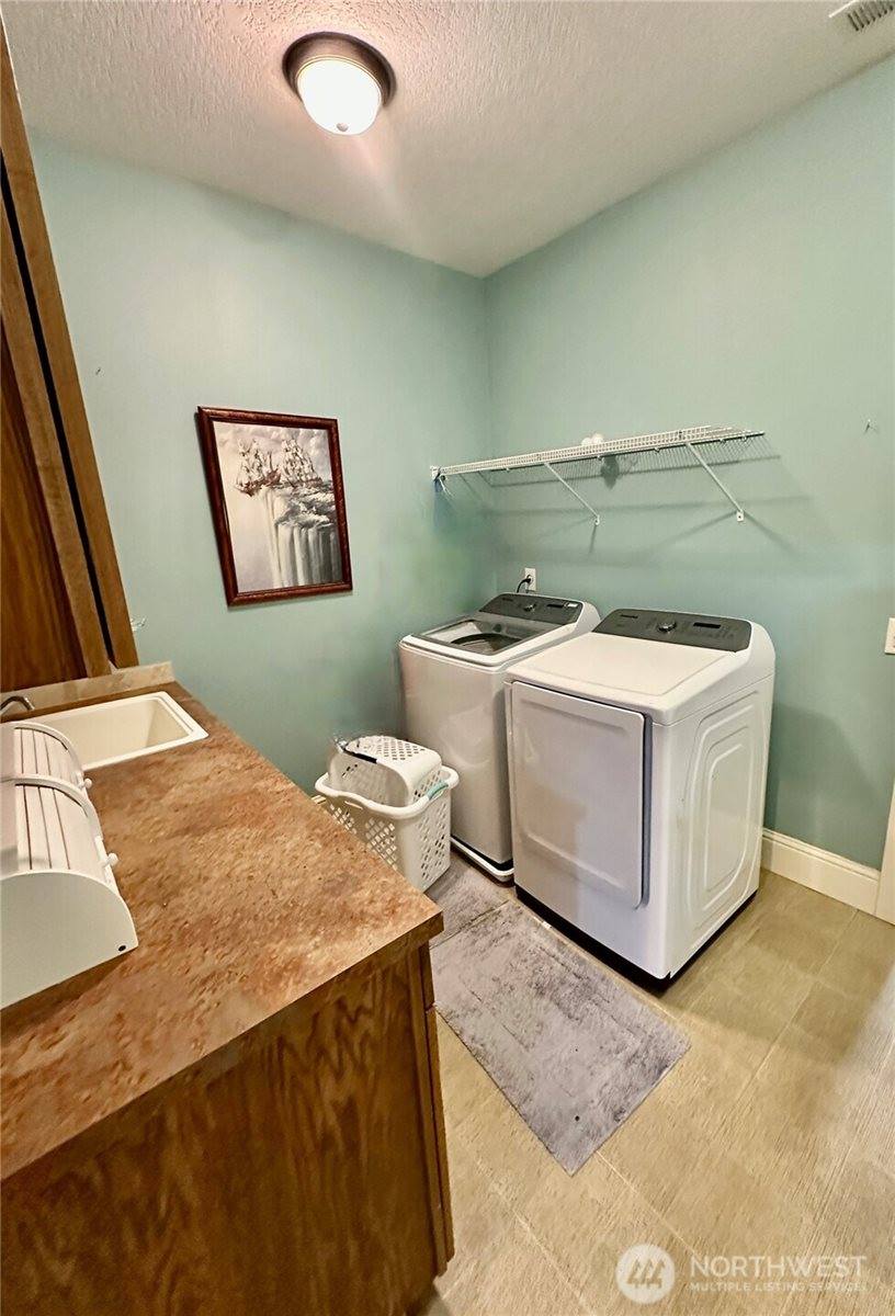 61 Willow Pointe Loop, Longview, WA 98632