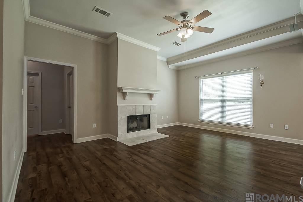 12196 Tallow Ridge Dr, Gonzales, LA 70737